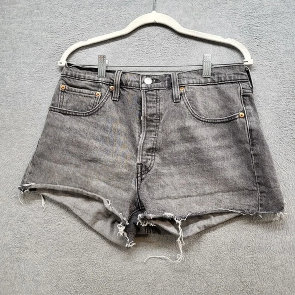 Levi's 501 Womens Shorts 30‎ Gray High Rise Distressed Button Fly